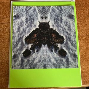 Heartmade Mirrored Bee Cards